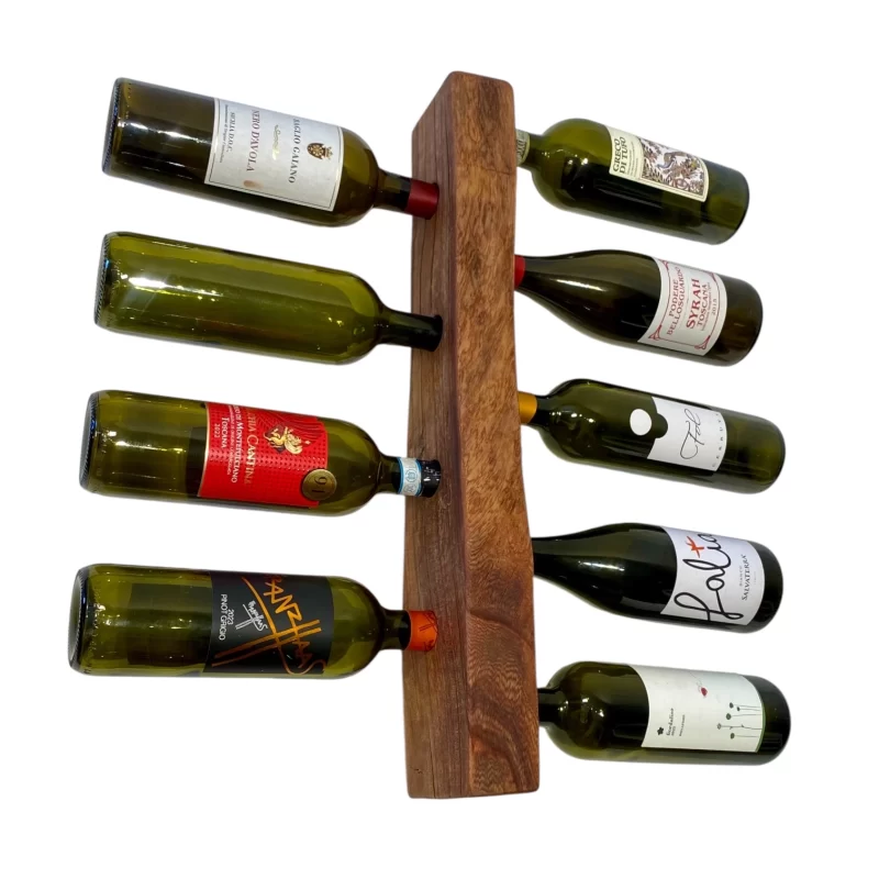 Portabottiglie in legno massello di olmo, forma irregolare con bordo irregolare, alto e stretto con fori laterali per nove bottiglie di vino.