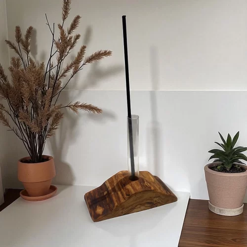 Olive wood flower holder - Image 2