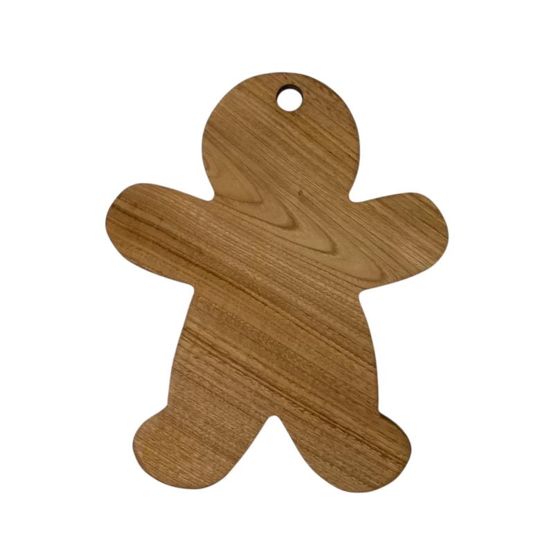 Tagliere in legno artigianale a forma di omino pan di zenzero, ideale come accessorio da cucina e decorazione natalizia.