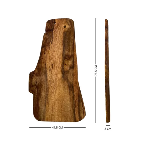 Tagliere artigianale irregolare in legno massello di quercia, lungo e stretto con foro per appenderlo.