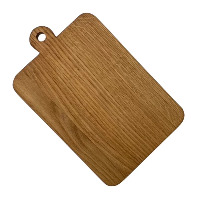 Rectangular cutting board in solid wood, handcrafted with a hanging hole, ideal for serving and cutting food in the kitchen.
