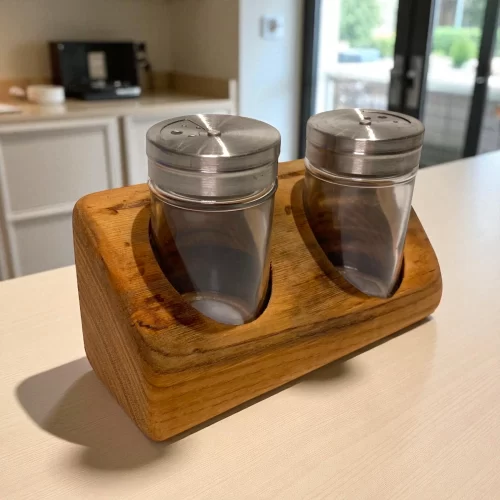 Handcrafted spice rack - Image 5