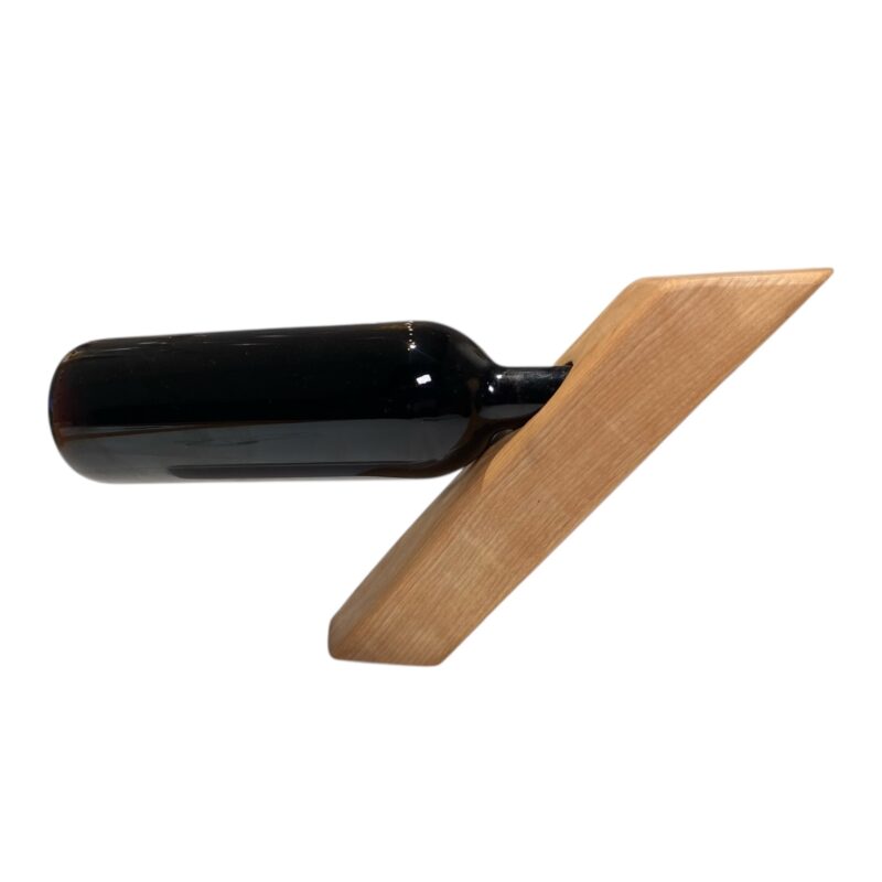 Porta bottiglie in equilibrio in legno di frassino dal design moderno con bottiglia di vino