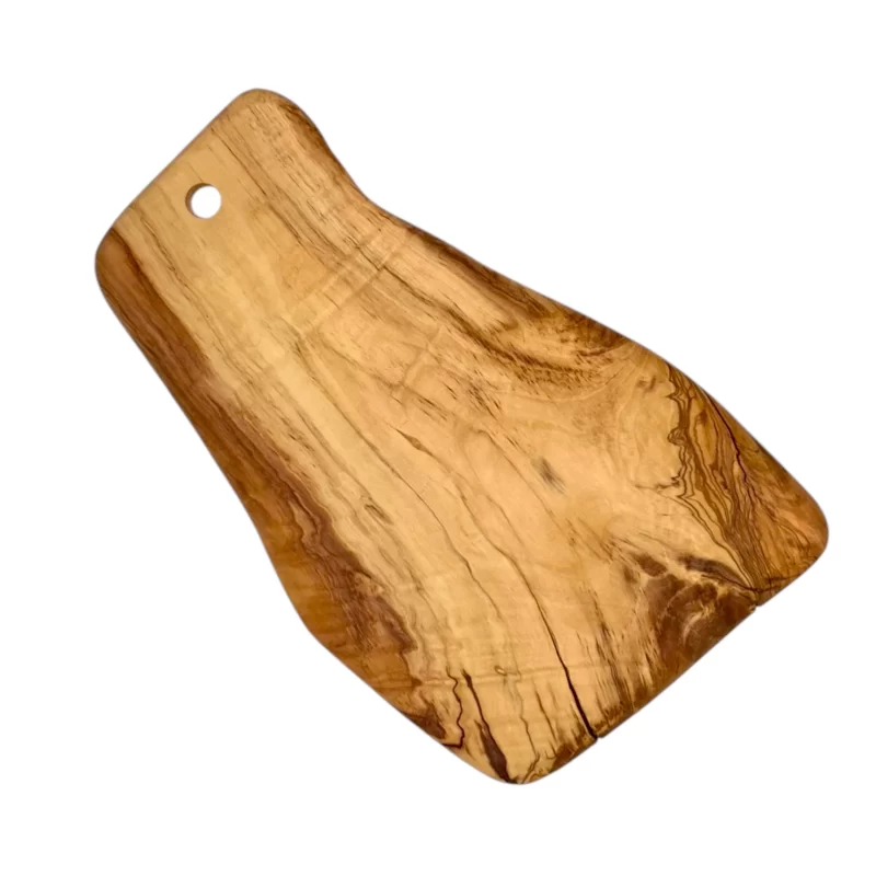 Tagliere in legno massello di ulivo dalla forma irregolare con foro per appendere.